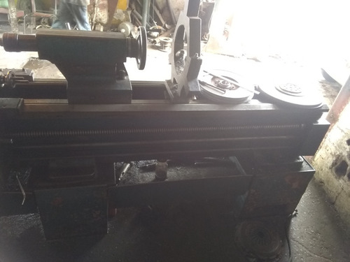 Imagen 6 de 6 de Se Vende Torno Industrial Masrca Tarnow De 2mts Entre Punto