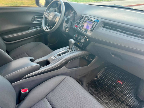Imagen 12 de 15 de Honda Hr-v 2017 1.8 Lx 2wd Cvt
