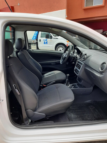 Imagen 8 de 15 de Volkswagen Saveiro 1.6 Starline Ac Mt