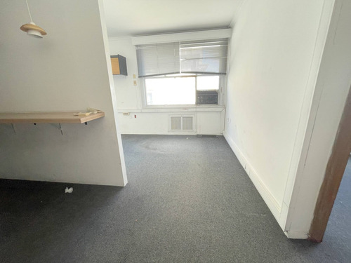 Imagen 5 de 8 de Alquiler - Oficina En Ciudad Vieja 192m2 - Zabala Y Piedras