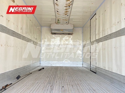 Imagem 12 de 25 de Vw Costellation 17.190 Crm 4x2 Baú Térmico Piso Canaletado