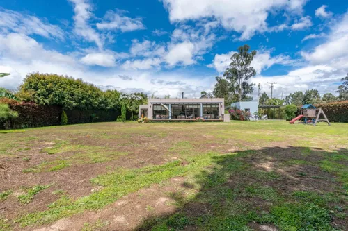 Casa En Venta En Canelon. Cod V5883