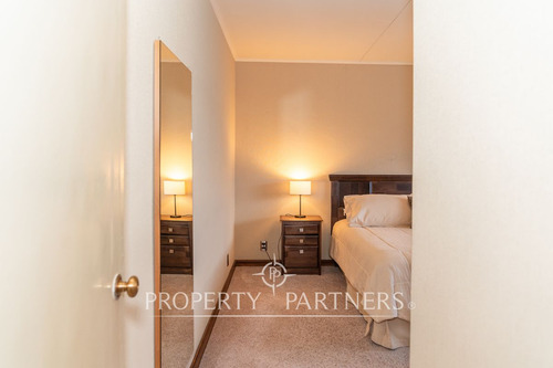 Elegante Duplex Con Hermosa Vista Al Estrecho Amob...