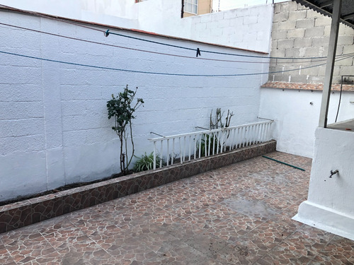 Casa Amplia Con Rec Con Baño Pb, Bodega, 4 Rec 2.5 Baños Lomas Boulevares Tlalnepantla