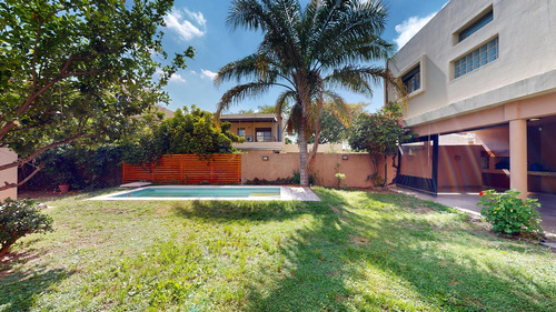 Venta Casa 4 Dormitorios 4 Baños / Pileta B. Jardin Claret