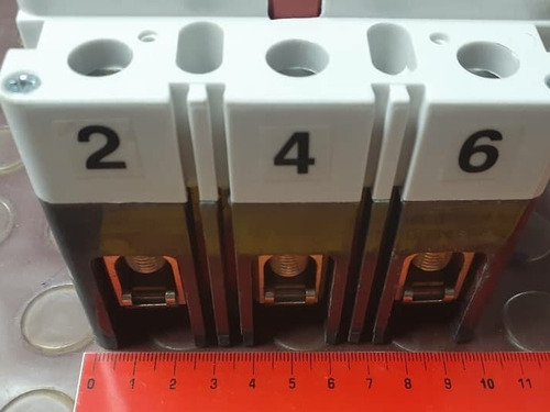 Breaker Trifásico 225 Amp Camsmack Fi 225 Hws Mayor Y Detal