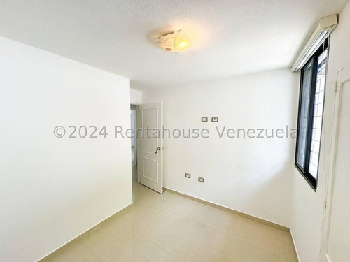 Apartamento En Colinas De La Tahona Mls #25-2354 Yoselin Vazquez