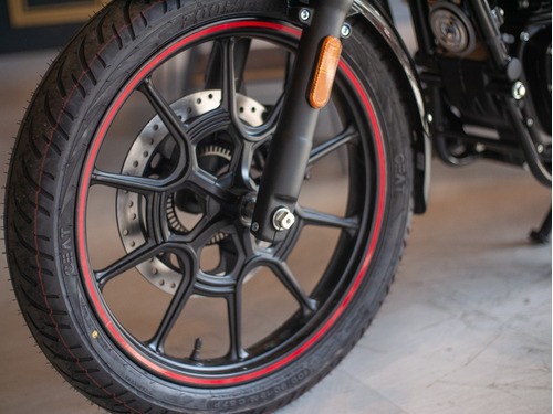 Imagen 14 de 25 de Royal Enfield Meteor 350 Fireball Roja
