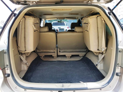 Imagen 9 de 11 de Toyota Fortuner Sr 2011 V6 4x4 Automático