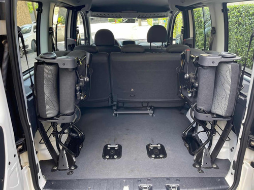 Fiat Doblo 1.8 16v Essence 7l Flex 5p