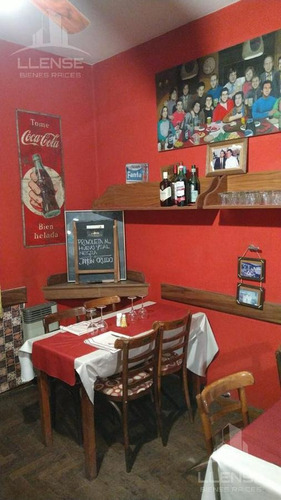 Imagen 10 de 24 de Local Comercial Esquina En Quilmes Centro Con 3 Departamentos 2amb En Planta