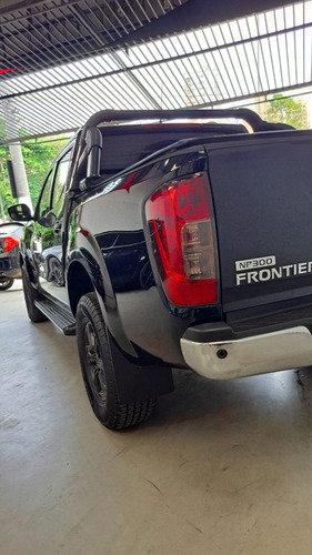 Nissan Frontier 2.3 Le Cab. Dupla 4x4 Aut. 4p