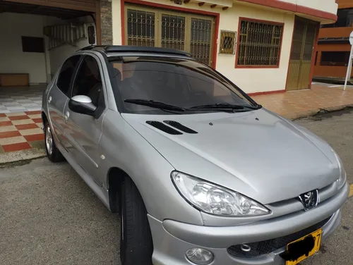 Motor 1600 Hatch Back, Caja Triptonica, Techo Corredizo