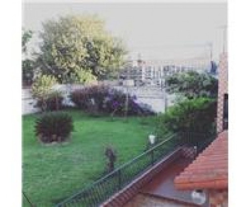 Excelente Propiedad A La Venta En Isidro Casanova