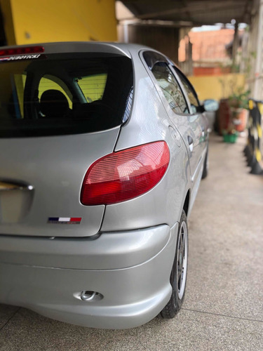 Peugeot 206 2005 1.0 16v Sensation 5p