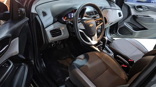 Imagem 7 de 12 de Chevrolet Onix Onix Hatch Advantage 1.4 8v Flex 5p Aut. Fle