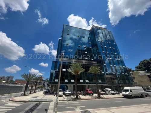 Jecsse Salazar Mls #j23-10234 Extraordinaria Oficina En Exclusiva Torre Nueva En Las Mercedes