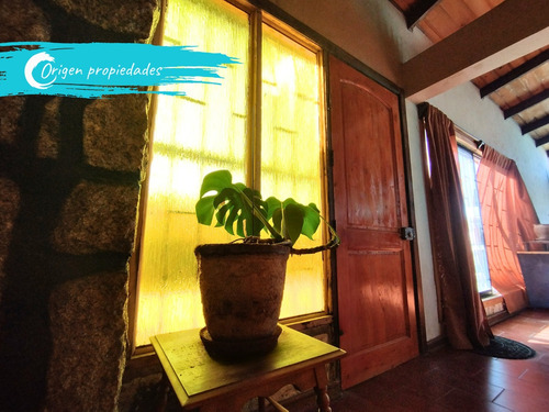 Hermosa Casa Muro En Piedra, A Cuadras De La Playa Principal