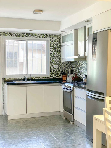 Casa En Venta En Pergamino Con Patio Y Cochera