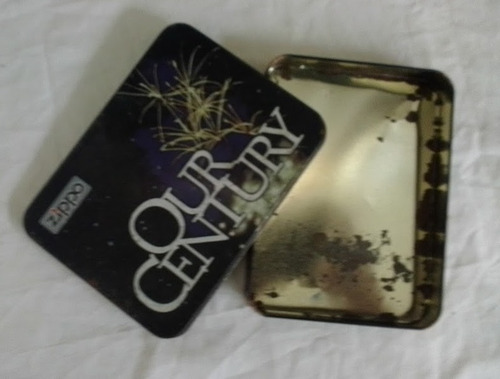 Imagen 2 de 4 de Lata Zippo Our Century Vintage De Coleccion En Metal.