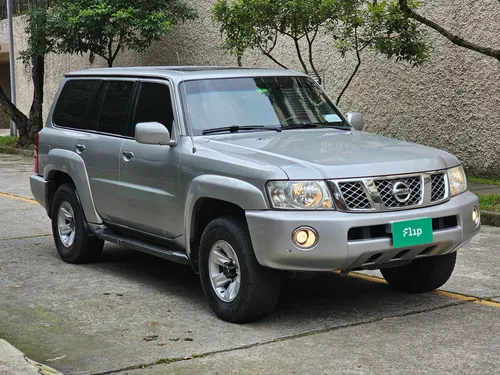 Nissan Patrol 4.8 Y61 Grx