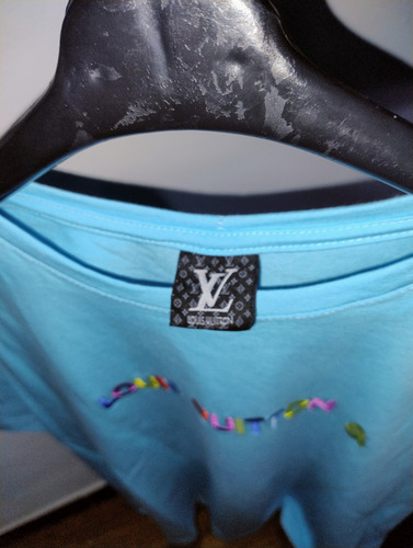 Remera Louis Vuitton -model Pride- Sin Uso -traida De Brasil