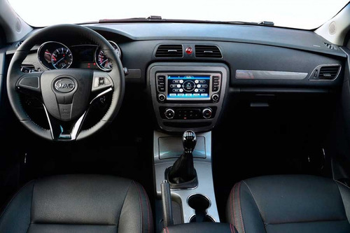 Imagen 19 de 22 de Jac T6 2.0 Luxury Manual 4x4 Dob Cabina 2022