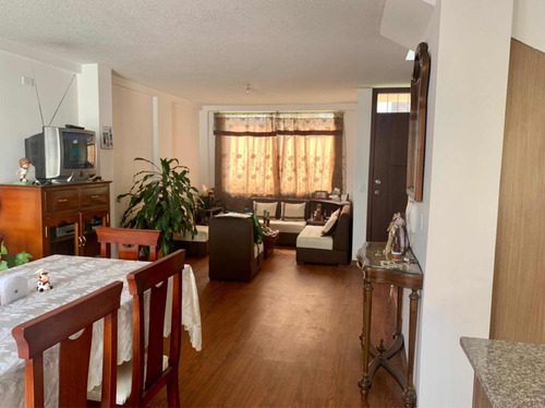 Casa En Venta De Oportunidad En Calderón