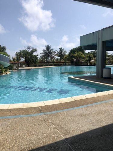 Venta De Apartamento Pent-house En Conj Res Los Timones, Higuerote, Estado Miranda. Mr