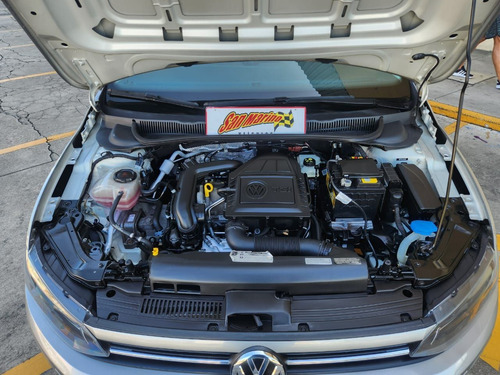 Volkswagen Virtus Comfortline 200 TSI 1.0 Aut. Flex 2021
