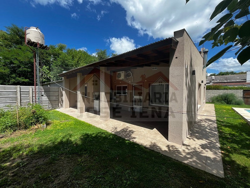 Casa 4 Dormitorios Con Pileta En Venta - Calle 30 E/ 43 Y 45, Barrio Poggio - General Belgrano.