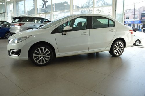 Imagen 3 de 16 de Peugeot 408 2019 1.6 Allure Pack Hdi 115cv Lesbleus