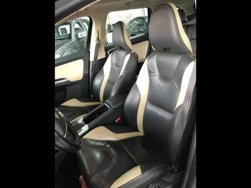 Volvo Xc 60 R-design 3.2 16v