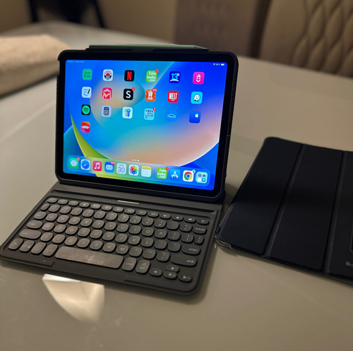 iPad Air 5ta Gen 2022 10.9 64gb Ram Apple (Usado)