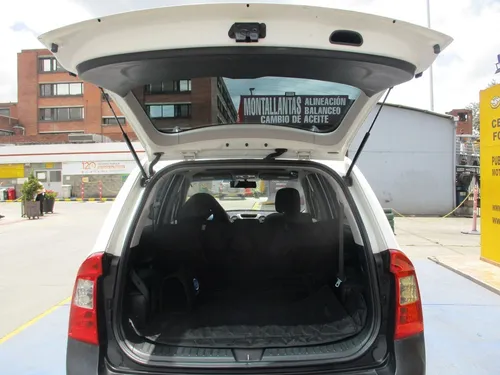 Kia Carens EX 2000CC AT AA