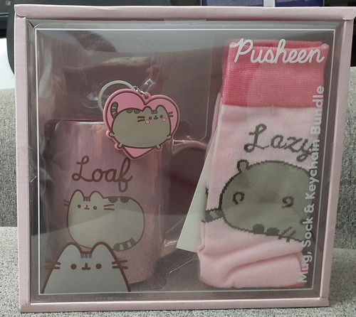 Pusheen Caja Con Taza Calcetas Y Llavero Rosa (Usado)