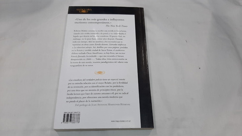 Imagen 2 de 4 de Los Sinsabores Del Verdadero Policia Roberto Bolaño Alfaguar