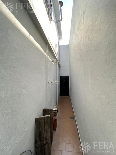 Imagen 13 de 16 de Venta De Casa Para Dos Familias Con Cochera, Patio Y Terraza En Sarandi (28301)