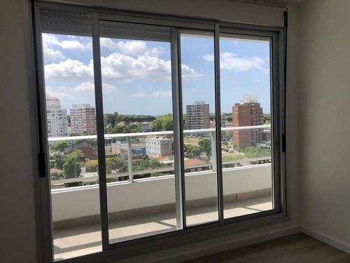 Imagen 9 de 20 de Departamento - Malvín-complejo Pilay - 1 Dorm Con Amplia Terraza Con Renta