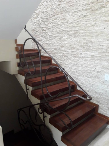 Imagen 2 de 5 de Alquilo Acogedora Quinta De 250 M2 04242644000