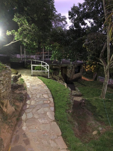 Imagen 18 de 19 de Altacasa Vende Majestuosa Y Bella Casa En La Urbanización La Viña