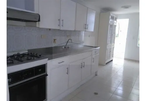 Apartamento Primer Piso En Simón Bolivar