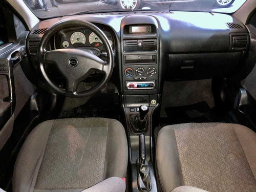 Chevrolet Astra Hatch 2.0 2p