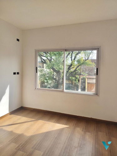 Duplex A Estrenar En Castelar Norte- 3 Ambientes Con Cochera