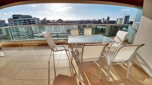 Apartamento En Venta En Icon Brava Tower, Punta Del Este.