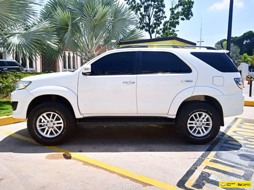 Imagen 5 de 9 de Toyota Fortuner Sr