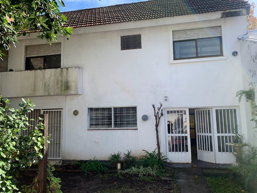 Hermosa Casa En Olivos.