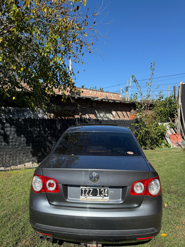 Volkswagen Vento 2.5 Luxury Tiptronic 170cv