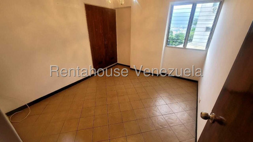 Amplio Apartamento En Venta Urb Colinas De Bello Monte Ss 25-22158