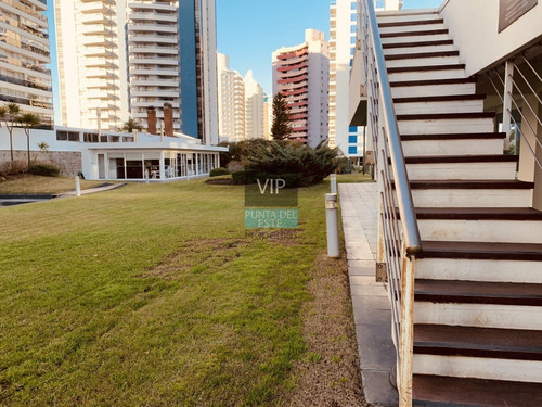 Vendo Hermoso Apto 3 Dorm- Ref: 221